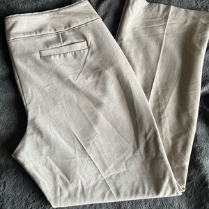 NWT Elle trousers size 6